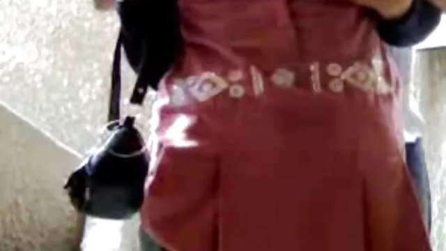まっすぐな男は屋根裏部屋で自慰行為を楽しんでいます。 女性 安心 アダルト 無料