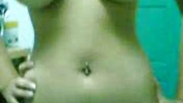 小柄な黒檀は巨大な雄鶏を性交したいです。 無料 エロ 動画 女性 安心