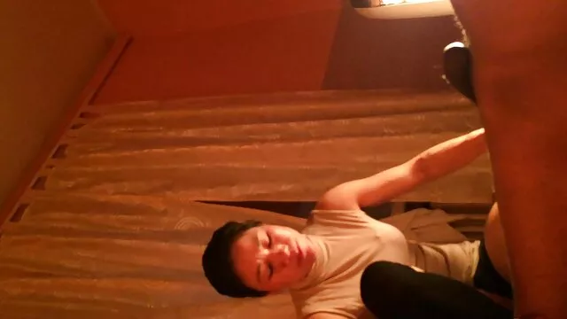 スキニードイツの女子高生と彼女の継娘 女性 に 安心 エロ 動画