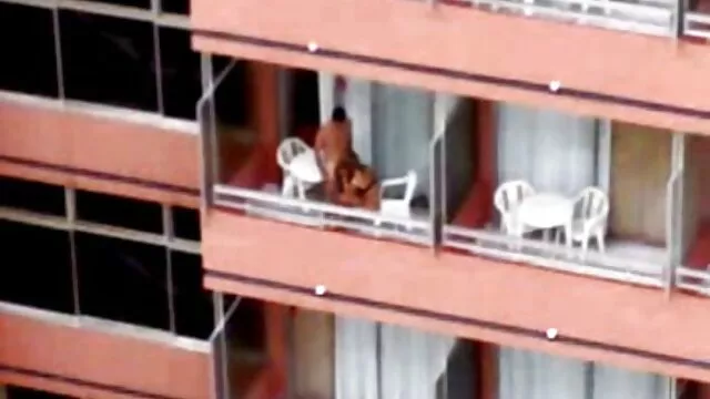 小さな金髪アマチュア指fucks彼女の毛の商品 エロ 動画 女性 安心